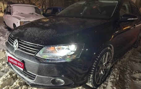 Volkswagen Jetta VI, 2013 год, 930 000 рублей, 6 фотография