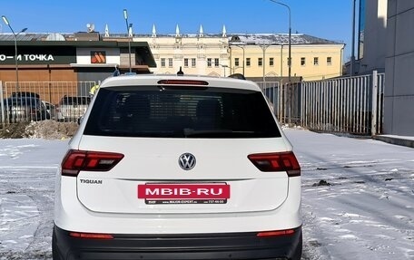 Volkswagen Tiguan II, 2018 год, 2 450 000 рублей, 6 фотография