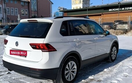 Volkswagen Tiguan II, 2018 год, 2 450 000 рублей, 5 фотография