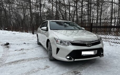 Toyota Camry, 2017 год, 2 680 000 рублей, 6 фотография