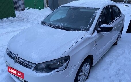 Volkswagen Polo VI (EU Market), 2013 год, 720 000 рублей, 2 фотография