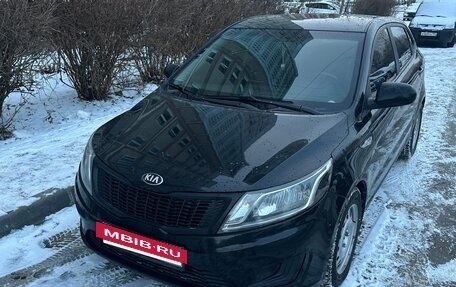 KIA Rio III рестайлинг, 2013 год, 900 000 рублей, 2 фотография