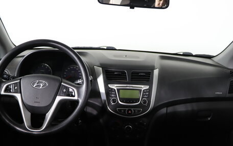 Hyundai Solaris II рестайлинг, 2013 год, 899 990 рублей, 13 фотография