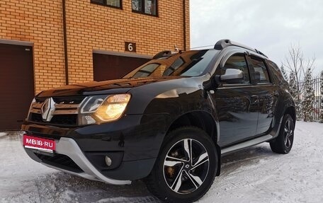 Renault Duster I рестайлинг, 2017 год, 1 396 000 рублей, 1 фотография