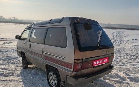 Toyota MasterAce Surf, 1989 год, 270 000 рублей, 3 фотография