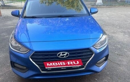 Hyundai Solaris II рестайлинг, 2017 год, 1 400 000 рублей, 1 фотография