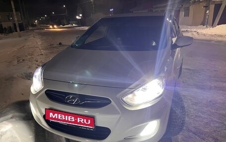 Hyundai Solaris II рестайлинг, 2012 год, 770 000 рублей, 1 фотография