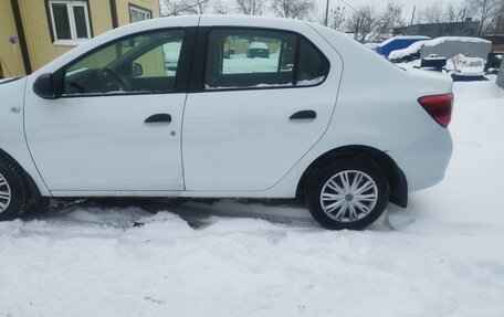 Renault Logan II, 2016 год, 499 000 рублей, 2 фотография