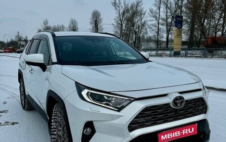 Toyota RAV4, 2020 год, 4 200 000 рублей, 1 фотография