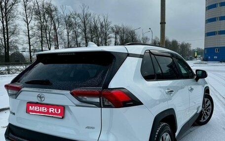 Toyota RAV4, 2020 год, 4 200 000 рублей, 5 фотография