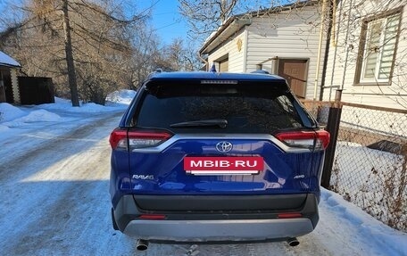 Toyota RAV4, 2021 год, 3 400 000 рублей, 3 фотография