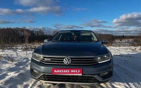 Volkswagen Passat B8 рестайлинг, 2017 год, 1 999 999 рублей, 7 фотография