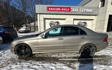 Mercedes-Benz C-Класс, 2004 год, 1 100 000 рублей, 2 фотография