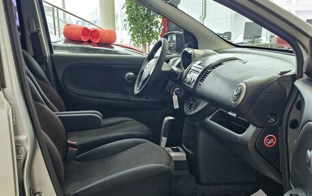 Nissan Note II рестайлинг, 2010 год, 979 000 рублей, 20 фотография