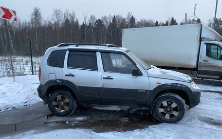 Chevrolet Niva I рестайлинг, 2010 год, 400 000 рублей, 5 фотография