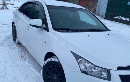 Chevrolet Cruze II, 2011 год, 900 000 рублей, 2 фотография