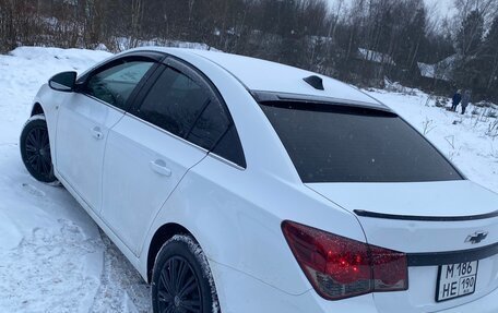 Chevrolet Cruze II, 2011 год, 900 000 рублей, 4 фотография