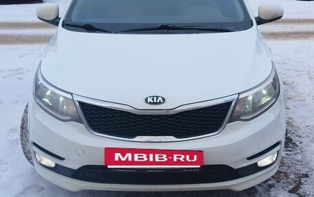 KIA Rio III рестайлинг, 2017 год, 1 000 000 рублей, 6 фотография