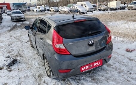 Hyundai Solaris II рестайлинг, 2012 год, 860 000 рублей, 4 фотография