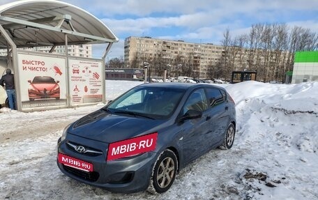 Hyundai Solaris II рестайлинг, 2012 год, 860 000 рублей, 2 фотография