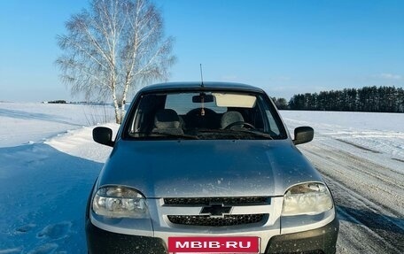 Chevrolet Niva I рестайлинг, 2004 год, 350 000 рублей, 2 фотография