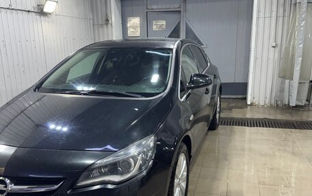 Opel Astra J, 2014 год, 800 000 рублей, 2 фотография