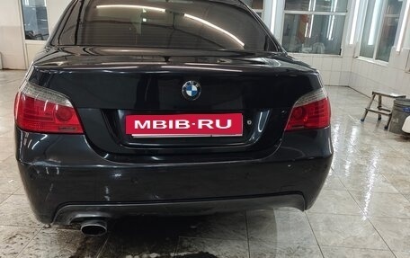 BMW 5 серия, 2008 год, 1 300 000 рублей, 11 фотография