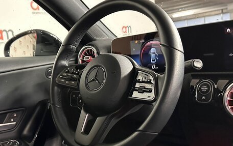 Mercedes-Benz A-Класс, 2019 год, 2 439 000 рублей, 10 фотография