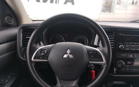 Mitsubishi Outlander III рестайлинг 3, 2012 год, 1 397 000 рублей, 7 фотография