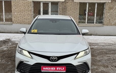 Toyota Camry, 2021 год, 3 525 000 рублей, 1 фотография