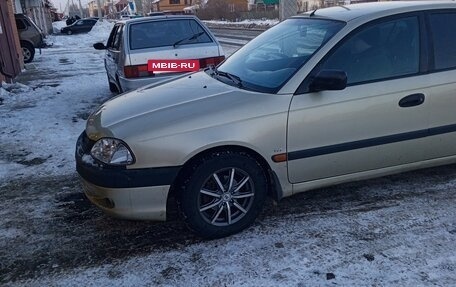 Toyota Avensis III рестайлинг, 2002 год, 520 000 рублей, 11 фотография