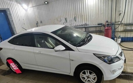 Hyundai Solaris II рестайлинг, 2014 год, 719 000 рублей, 4 фотография