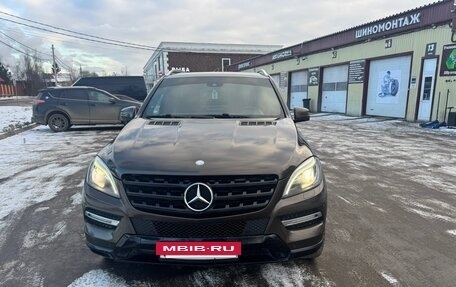 Mercedes-Benz M-Класс, 2012 год, 2 600 000 рублей, 2 фотография