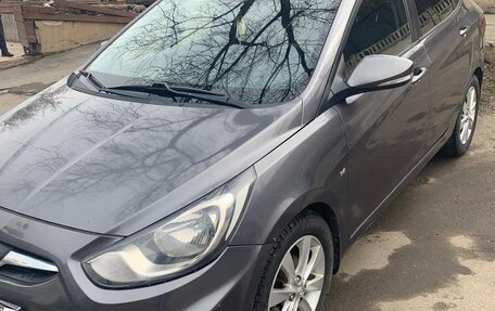 Hyundai Solaris II рестайлинг, 2011 год, 790 000 рублей, 1 фотография