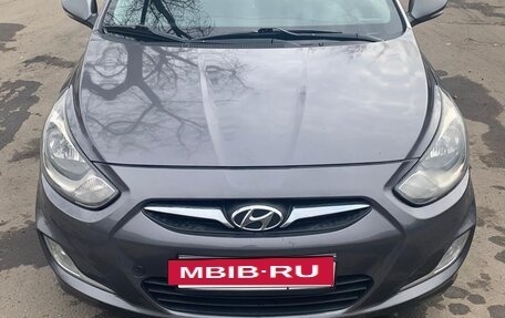 Hyundai Solaris II рестайлинг, 2011 год, 790 000 рублей, 2 фотография