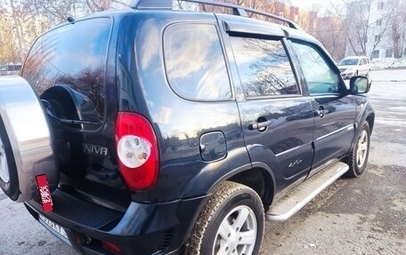 Chevrolet Niva I рестайлинг, 2015 год, 558 000 рублей, 11 фотография