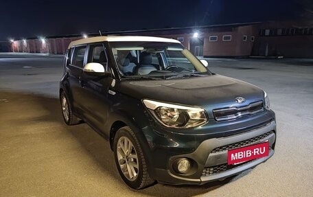 KIA Soul II рестайлинг, 2017 год, 1 740 000 рублей, 2 фотография