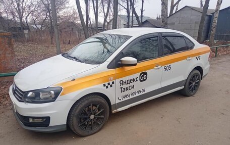 Volkswagen Polo VI (EU Market), 2018 год, 800 000 рублей, 2 фотография