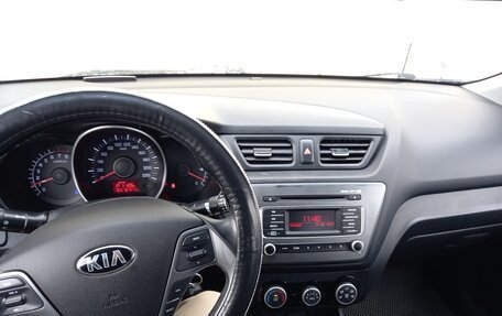 KIA Rio III рестайлинг, 2015 год, 1 000 000 рублей, 10 фотография