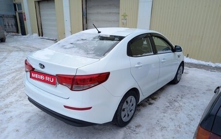 KIA Rio III рестайлинг, 2015 год, 1 000 000 рублей, 7 фотография