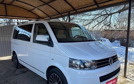 Volkswagen Caravelle T5, 2012 год, 2 699 000 рублей, 1 фотография