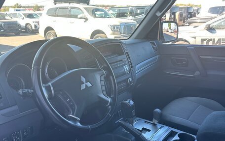 Mitsubishi Pajero IV, 2010 год, 1 499 000 рублей, 13 фотография