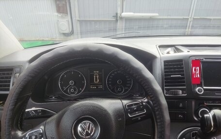 Volkswagen Caravelle T5, 2010 год, 2 500 000 рублей, 5 фотография