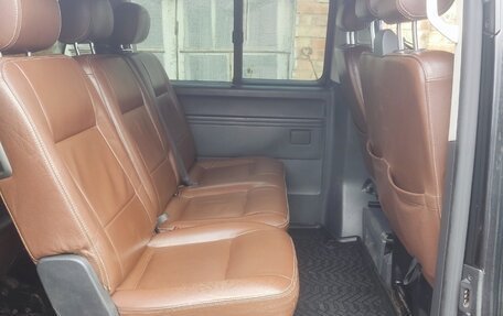 Volkswagen Caravelle T5, 2010 год, 2 500 000 рублей, 13 фотография