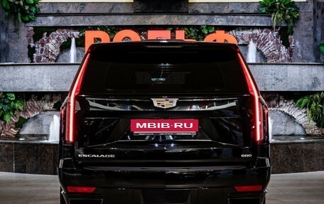 Cadillac Escalade V, 2022 год, 16 000 000 рублей, 5 фотография