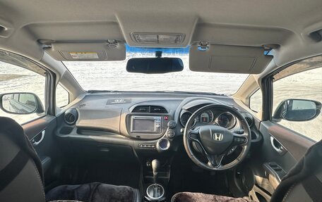 Honda Fit Shuttle I рестайлинг, 2012 год, 980 000 рублей, 27 фотография