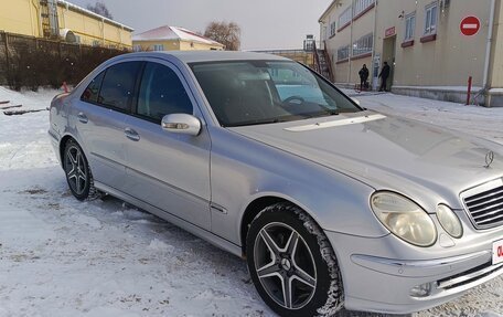 Mercedes-Benz E-Класс, 2002 год, 750 000 рублей, 4 фотография