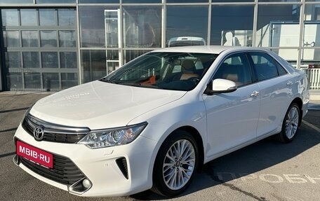 Toyota Camry, 2016 год, 2 270 000 рублей, 12 фотография