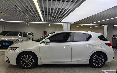 Lexus CT I рестайлинг, 2020 год, 2 200 000 рублей, 4 фотография