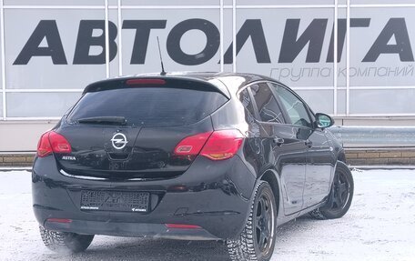 Opel Astra J, 2011 год, 736 000 рублей, 2 фотография